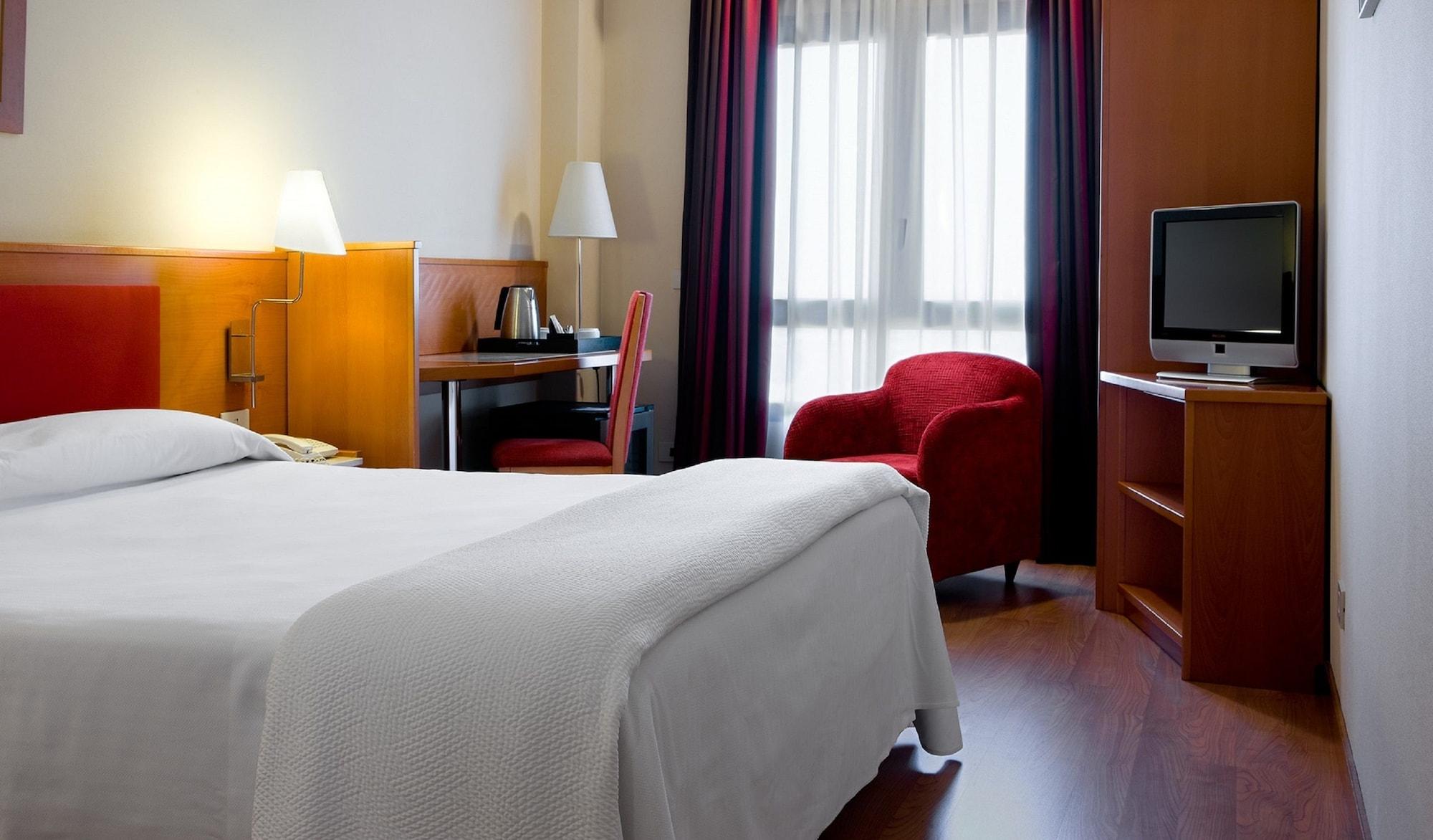 Exe Pozuelo Hotel Pozuelo de Alarcón Екстериор снимка