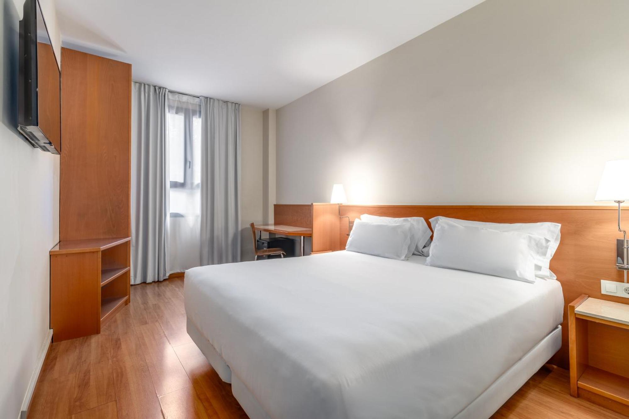 Exe Pozuelo Hotel Pozuelo de Alarcón Екстериор снимка