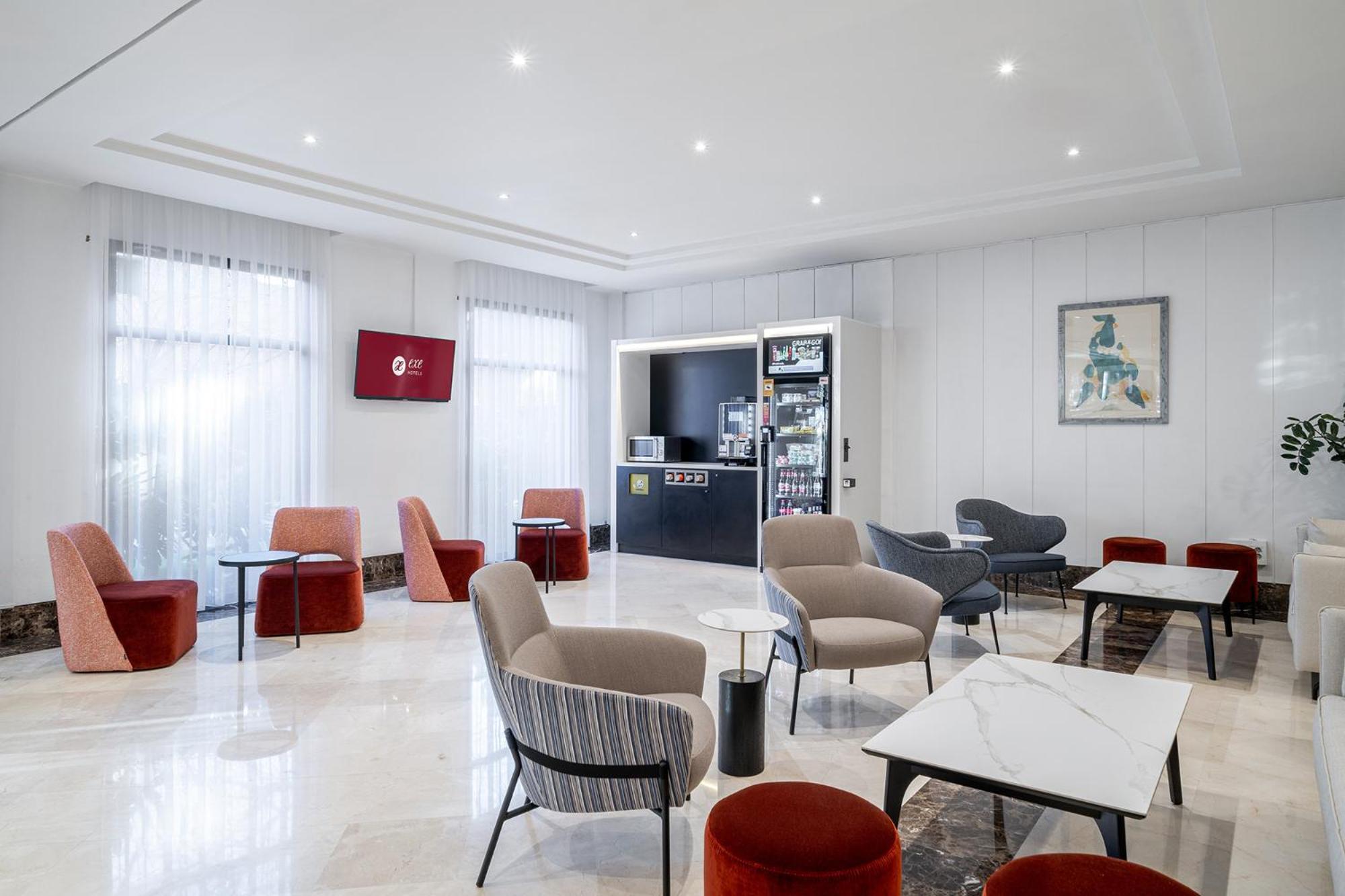 Exe Pozuelo Hotel Pozuelo de Alarcón Екстериор снимка