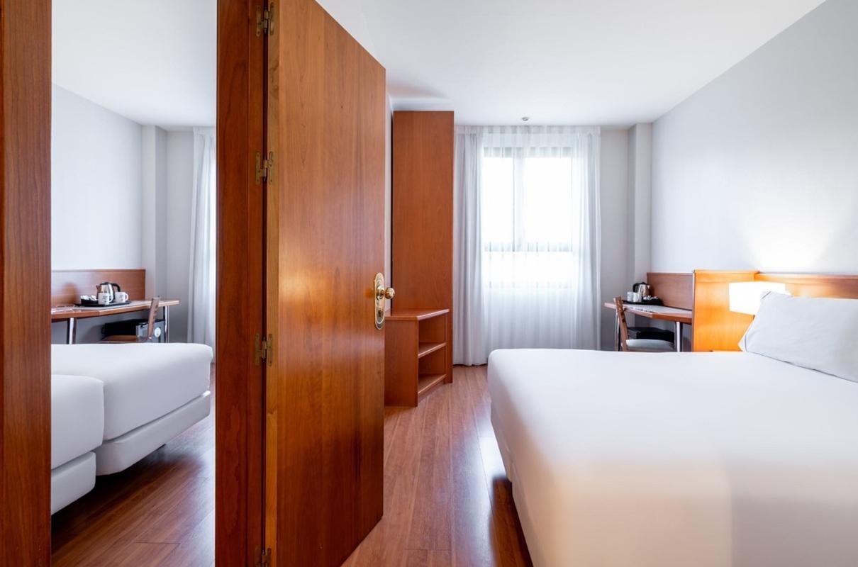 Exe Pozuelo Hotel Pozuelo de Alarcón Екстериор снимка